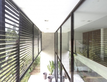 BRISES-SOLEIL DE ALUM�NIO